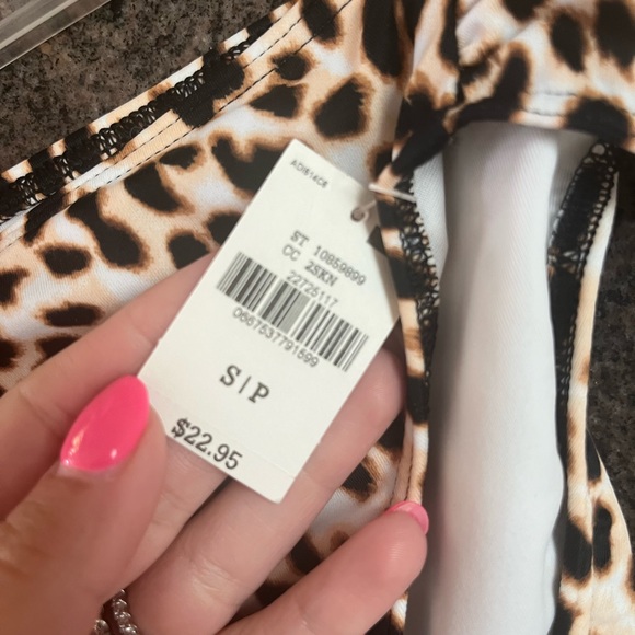 *NWT* Victorias Secret leopard print bikini bottom! Size small! - Picture 3 of 4